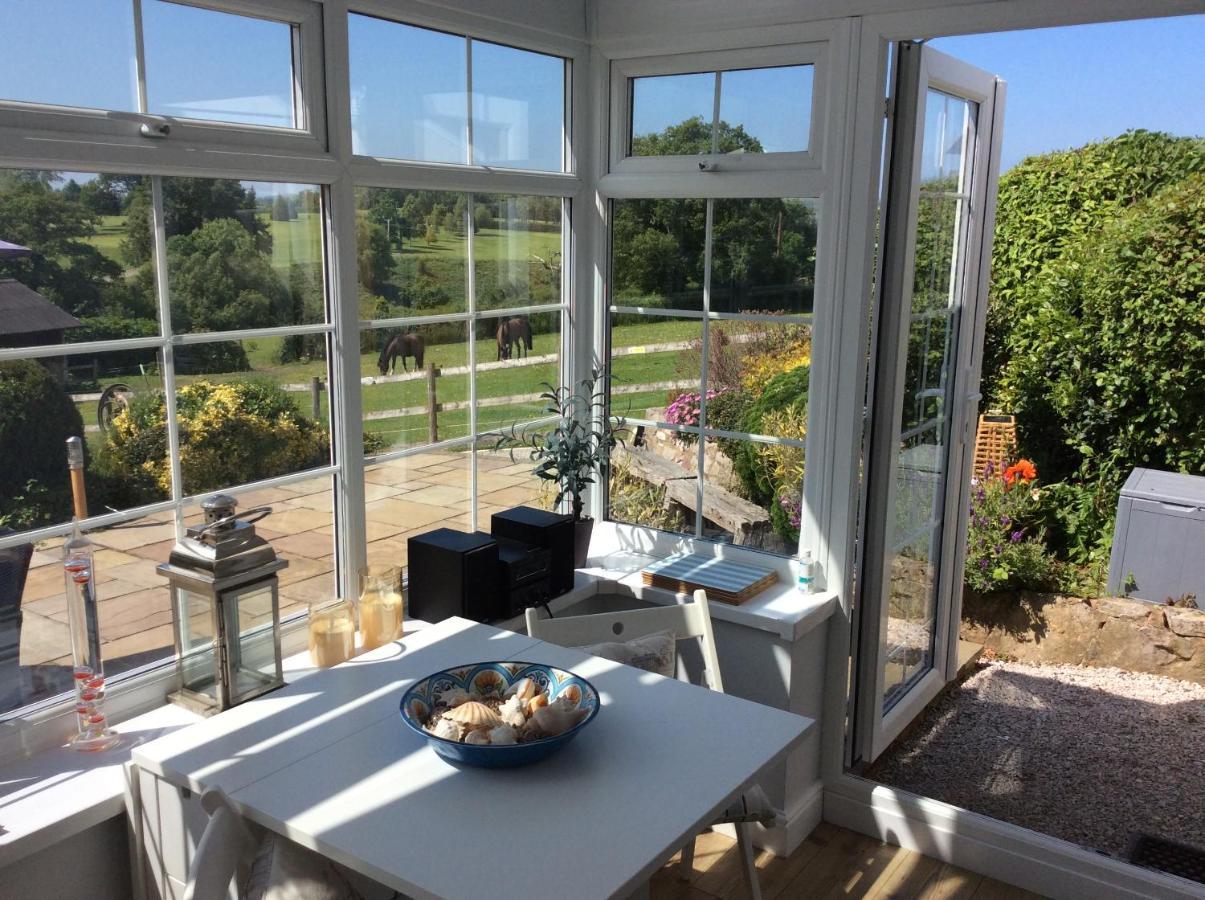 Ty Bach, 1 Bedroom With Hot Tub And Views Bettws-yn-Rhos